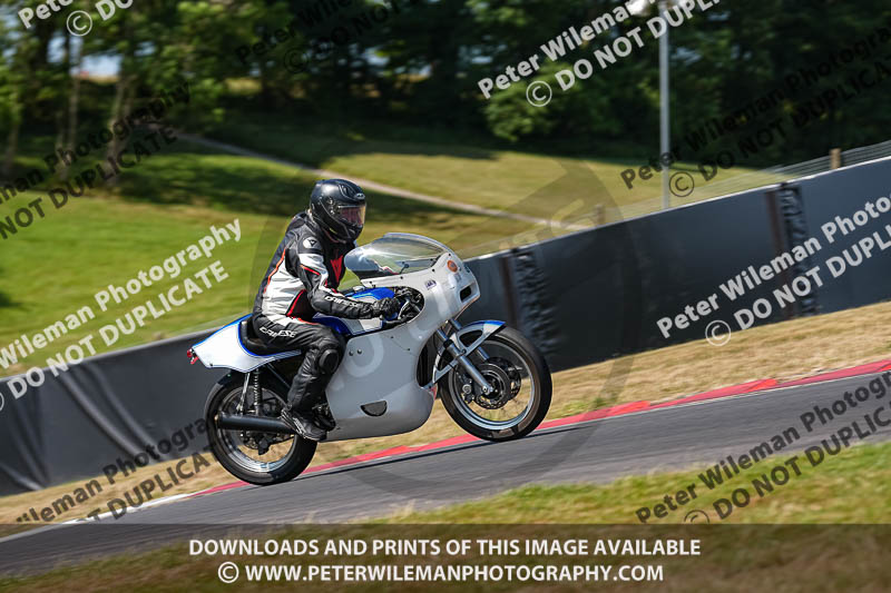 cadwell park;cadwell park photographs;cadwell trackday photographs;enduro digital images;event digital images;eventdigitalimages;peter wileman photography;racing digital images;trackday digital images;trackday photos
